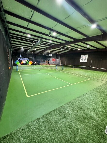 More Photos Of 2930 Springridge Rd, Raymond Freestanding For Lease