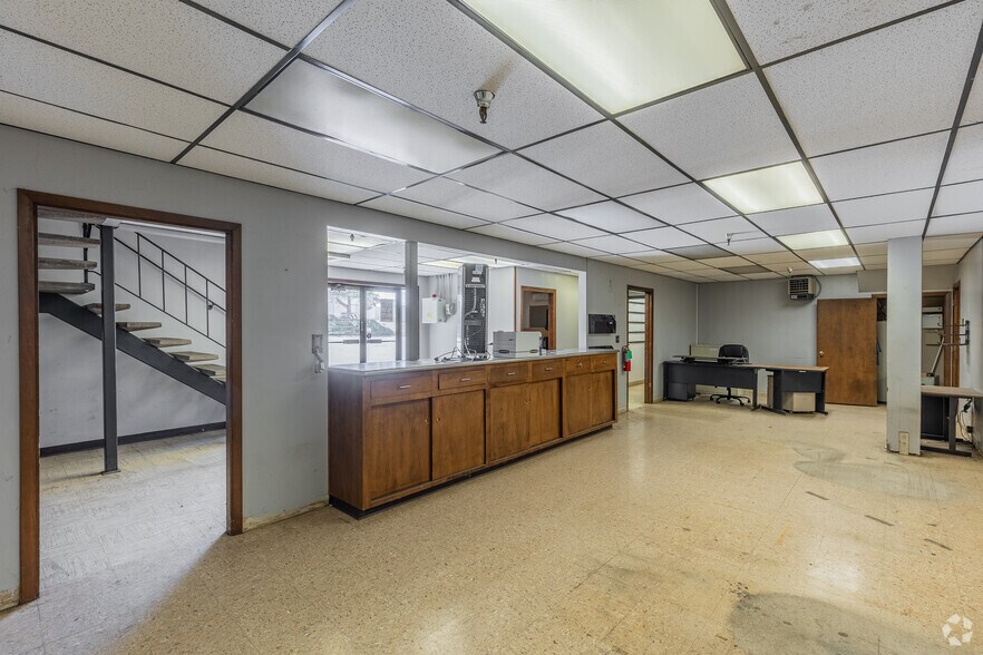 More Photos Of 6455 NE Columbia Blvd, Portland Warehouse For Lease