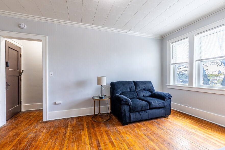 More Photos Of 865 Lake Ave, Rochester Apartments For Sale