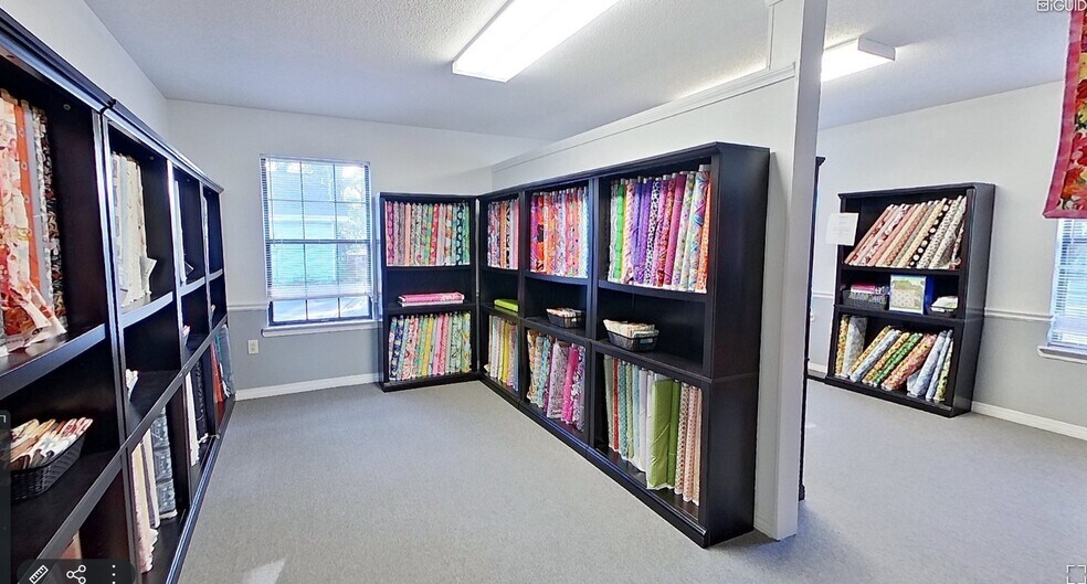 More Photos Of 916 N Ferdon Blvd, Crestview Office For Lease