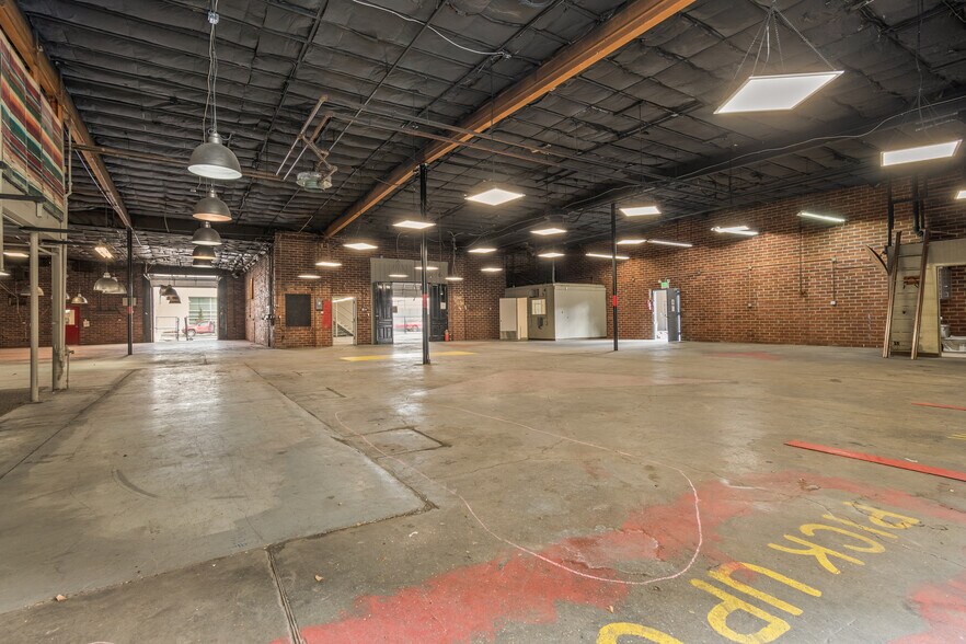 More Photos Of 517 Evans Ave, Reno Warehouse For Lease