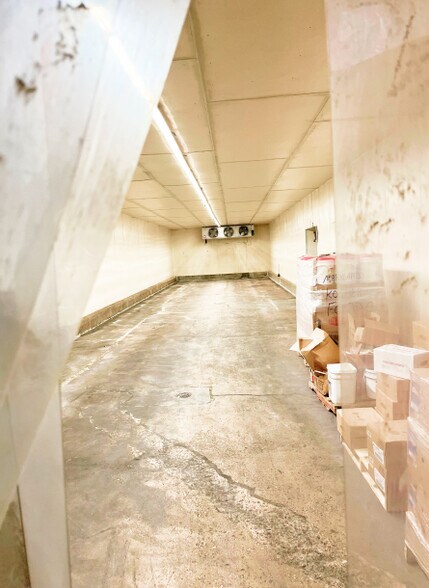 More Photos Of 4111 Menlo Dr, Baltimore Refrigeration Cold Storage For Sale