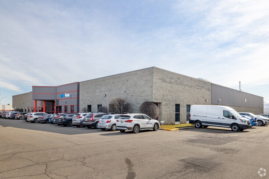 More Photos Of 6400-6420 Rue Abrams, Montréal Warehouse For Lease