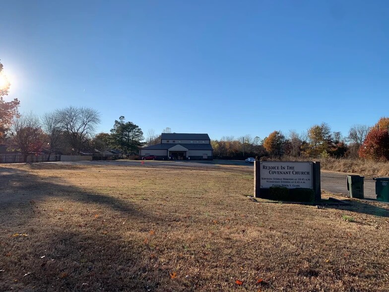 More Photos Of 6161 Montridge, Memphis Religious Facility For Sale