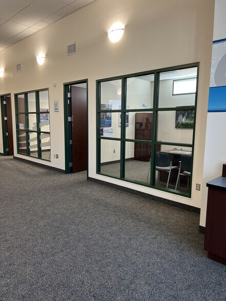 More Photos Of 2906 Kerry Forest Pky, Tallahassee Bank For Lease