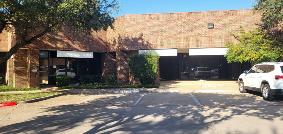 Primary Photo Of 7920 Elmbrook Dr, Dallas Research And Development For Lease