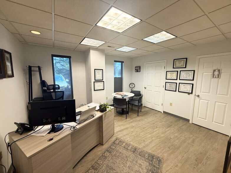 More Photos Of 130 Back Forty Dr, Winston-Salem Flex For Lease