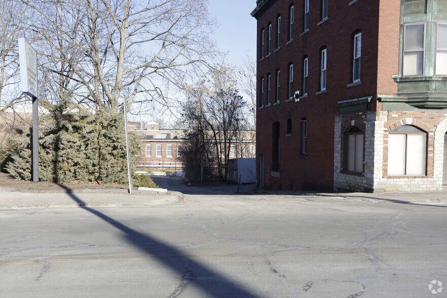 More Photos Of 635 Middlesex St, Lowell Storefront Retail Office For Lease