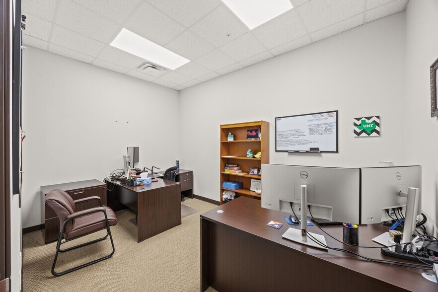 More Photos Of 301 Denali Pass, Cedar Park Office For Sale