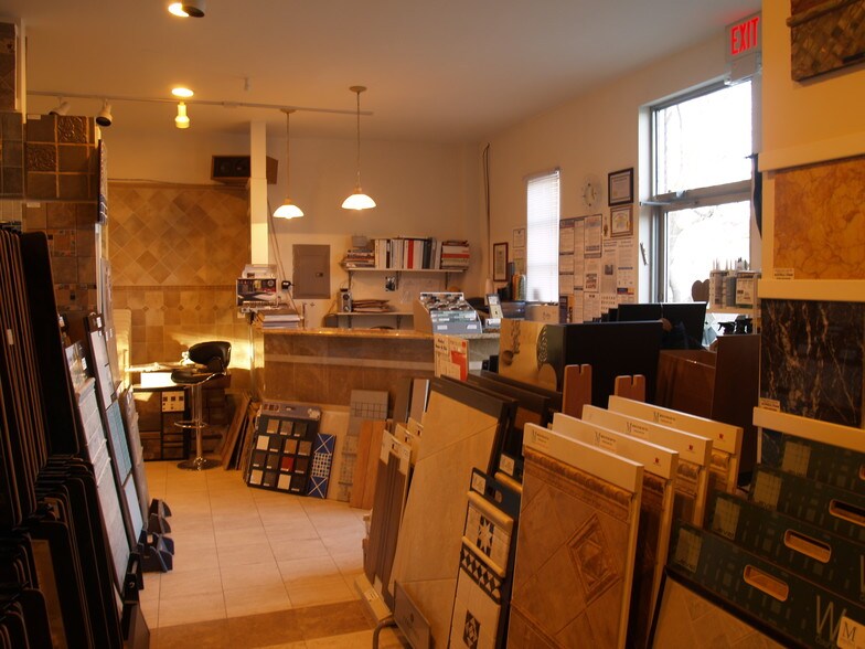 More Photos Of 960-964 Kinderkamack Rd, River Edge Storefront Retail Office For Lease