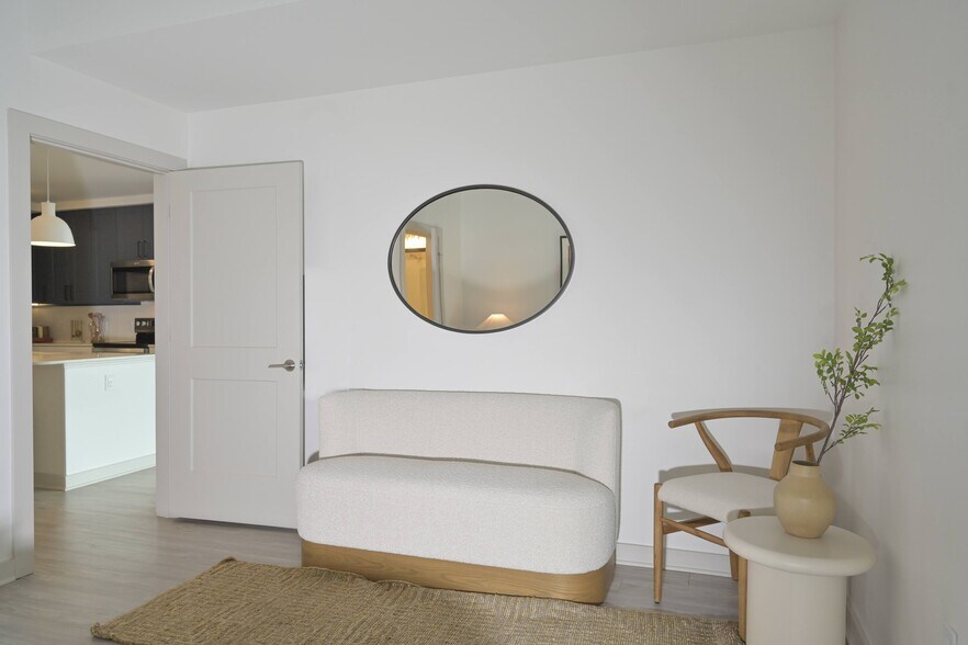 More Photos Of 55 Romney St, Charleston Apartments For Lease