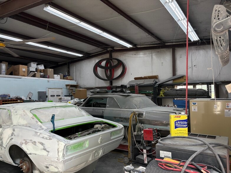 More Photos Of 2680 US Highway 80, Bloomingdale General Retail For Sale