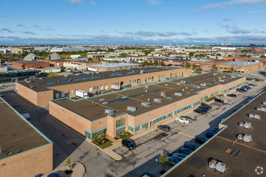 More Photos Of 2420 Lucknow Dr, Mississauga Light Distribution For Lease