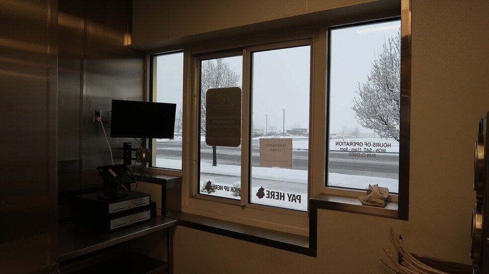 More Photos Of 504 N Station Pky, Farmington Restaurant For Sale