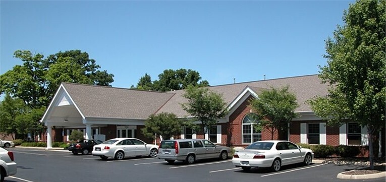 Primary Photo Of 7334 E Broad St, Blacklick Medical For Lease