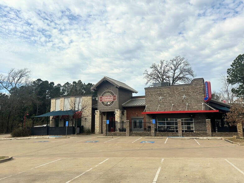 More Photos Of 3807 University Blvd, Tyler Restaurant For Lease