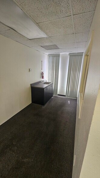More Photos Of 3160 S Valley View Blvd, Las Vegas Medical For Lease
