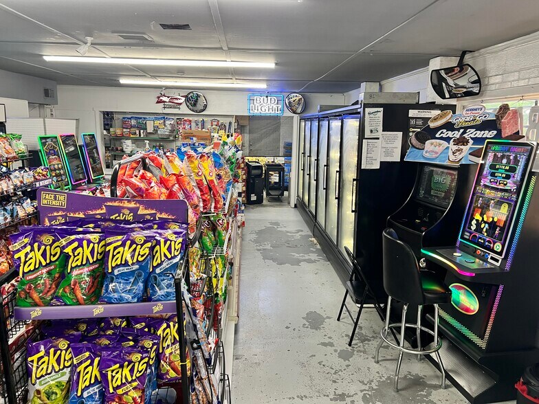 More Photos Of 107 N Church St, Selma Convenience Store For Sale