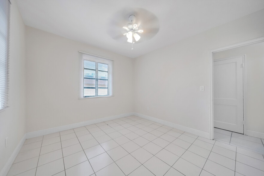 More Photos Of 931 SW 3rd St, Miami Apartments For Sale