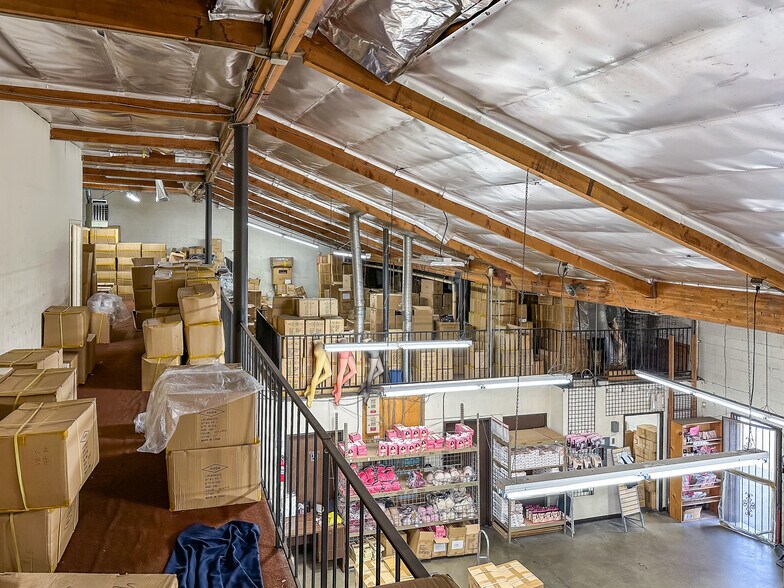 More Photos Of 760 E 14th Pl, Los Angeles Warehouse For Lease