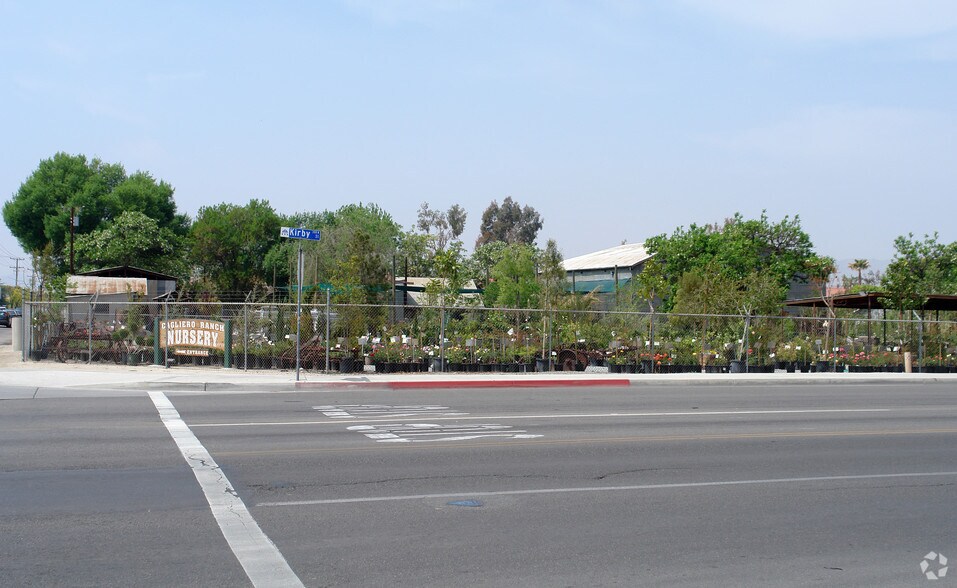 More Photos Of 2750 W Devonshire Ave, Hemet Freestanding For Sale