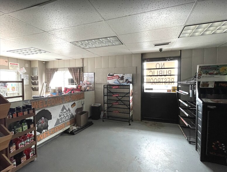 More Photos Of 510 E Main St, Atlanta Convenience Store For Sale