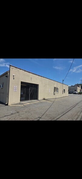 Primary Photo Of 176 Kinderkamack Rd, Park Ridge Warehouse For Lease