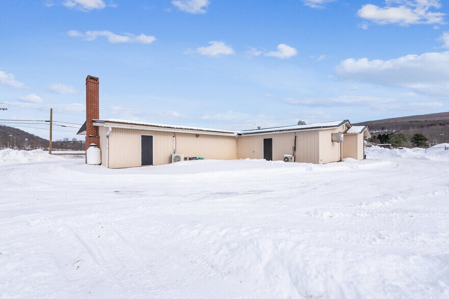 More Photos Of 8557 Mason Dixon Hwy, Meyersdale General Retail For Sale