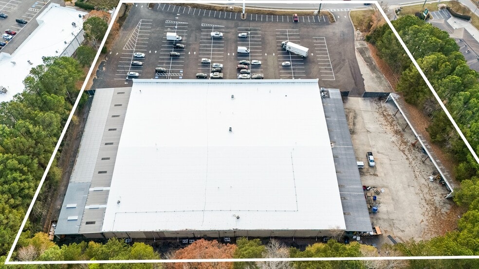 More Photos Of 1555 E Park Place Blvd, Stone Mountain Unknown For Lease