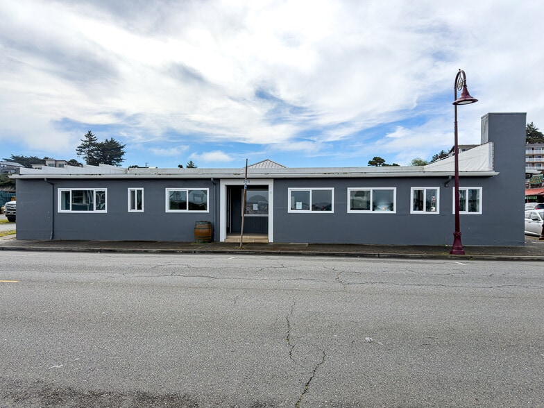More Photos Of 125 Baltimore Ave SE, Bandon General Retail For Sale