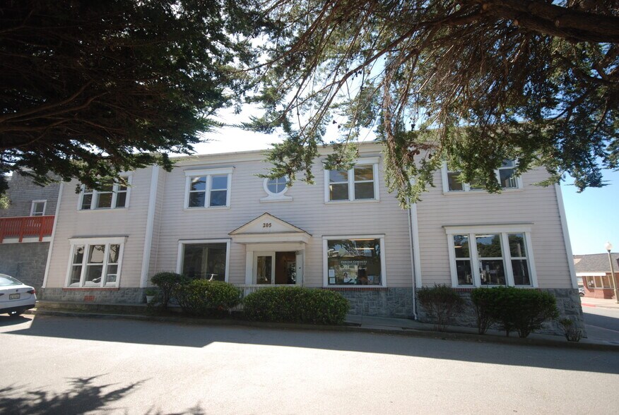 More Photos Of 225 Rockaway Beach Ave, Pacifica Storefront For Lease