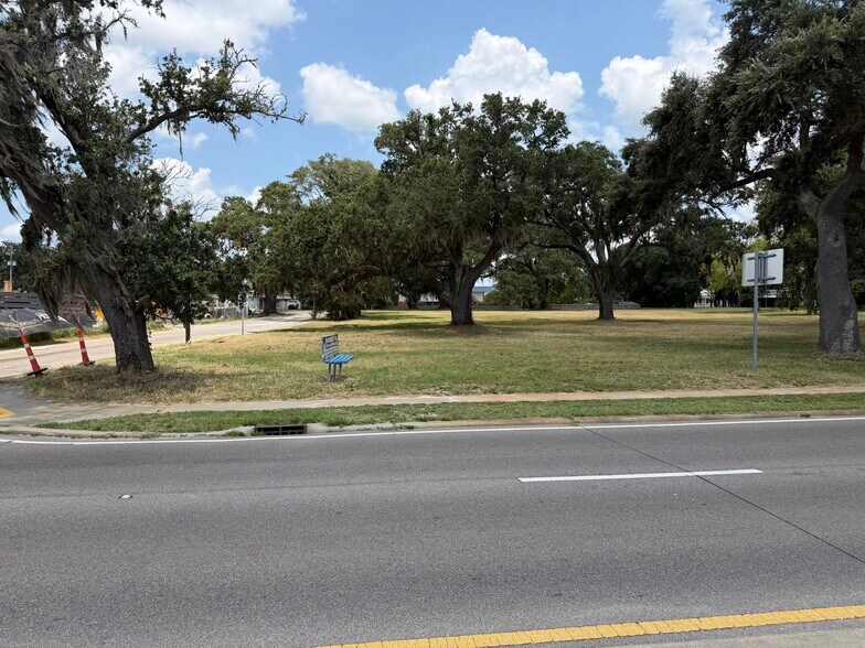 More Photos Of 590 Beach Blvd, Biloxi Land For Sale