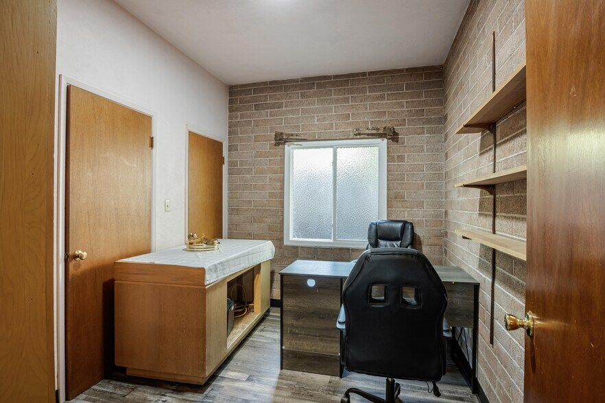 More Photos Of 4677 Tompkins Ave, Oakland Religious Facility For Sale