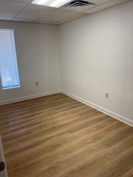 More Photos Of 4696-4698 Honeygrove Rd, Virginia Beach Daycare Center For Lease