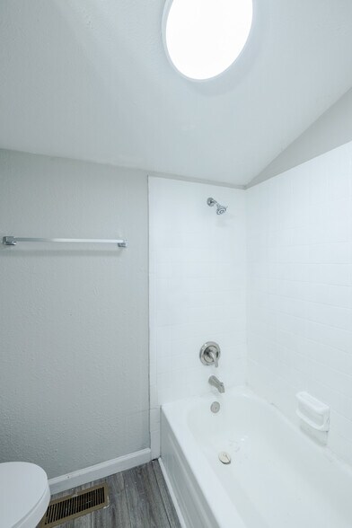 More Photos Of 961 Old Hickory Blvd, Jackson Apartments For Sale