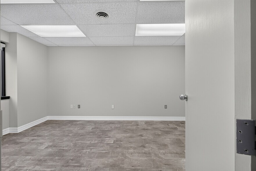 More Photos Of 728 Springdale Dr, Exton Office For Lease