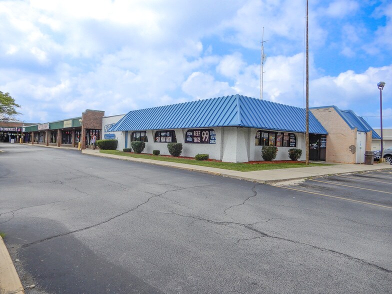 More Photos Of 4431-4457 W Lincoln Hwy, Matteson Storefront For Lease