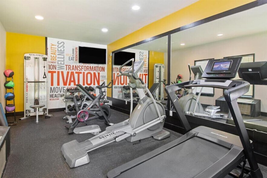 More Photos Of 13600 Hartman Ln, Walker Hotel For Sale