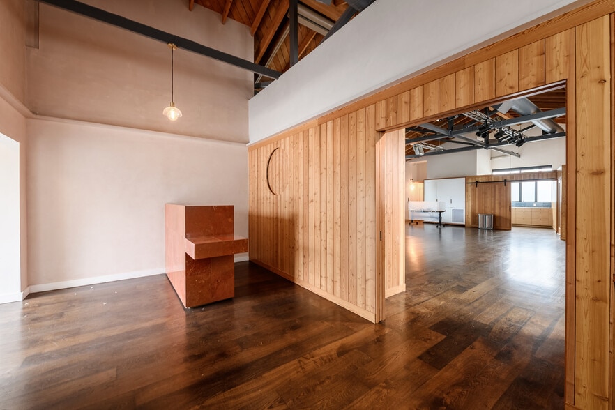 More Photos Of 1041 Abbot Kinney Blvd, Venice Office Residential For Sale