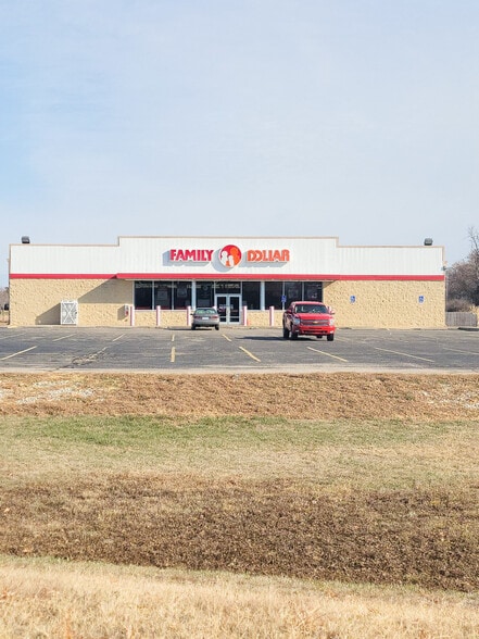 Primary Photo Of 790 S Us Highway 77, Douglass General Retail For Lease