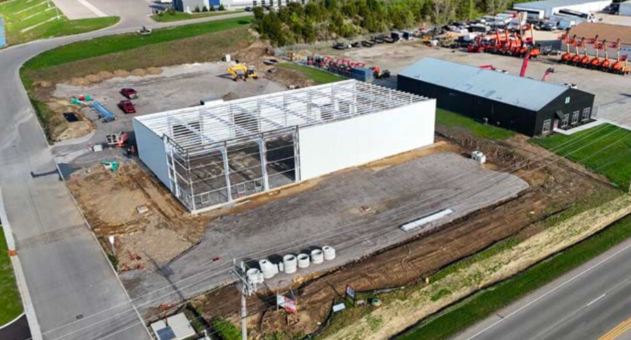 More Photos Of 9381 Seward Rd, Fairfield Warehouse For Lease