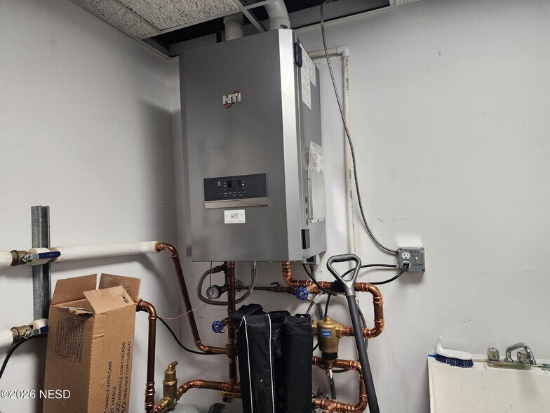 More Photos Of 8 2nd St SE, Watertown Office For Sale