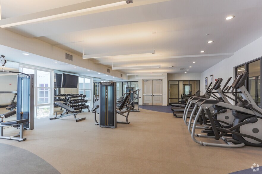 More Photos Of 1850 Merchant Ln, Hampton Apartments For Sale