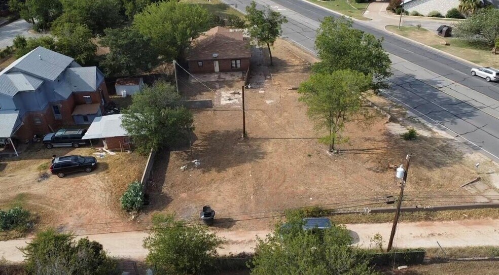 More Photos Of 2342 N Treadaway Blvd, Abilene Land For Sale