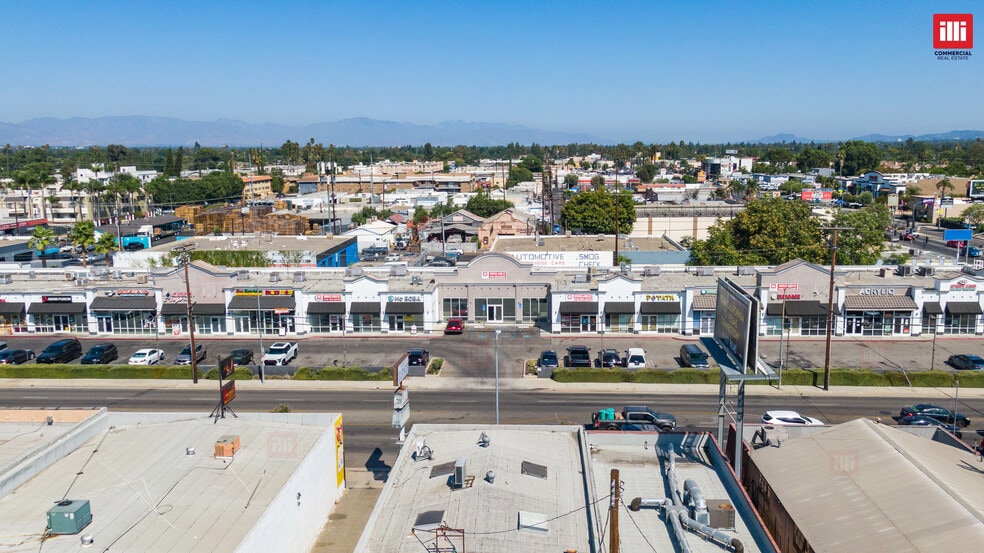 More Photos Of 21355 Sherman Way, Canoga Park Storefront For Lease