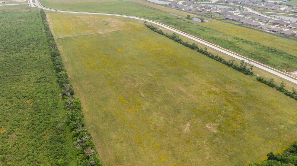 More Photos Of 0 Gill Parkway, Mont Belvieu Land For Sale