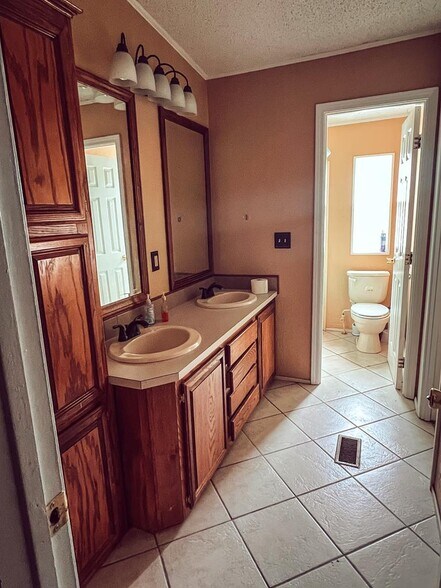 More Photos Of 4301 S County Road 1135, Midland Specialty For Sale