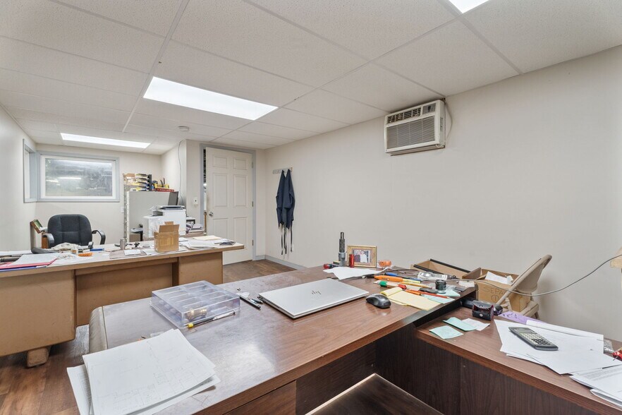 More Photos Of 934 Lackawanna Ave, Horseheads Showroom For Sale