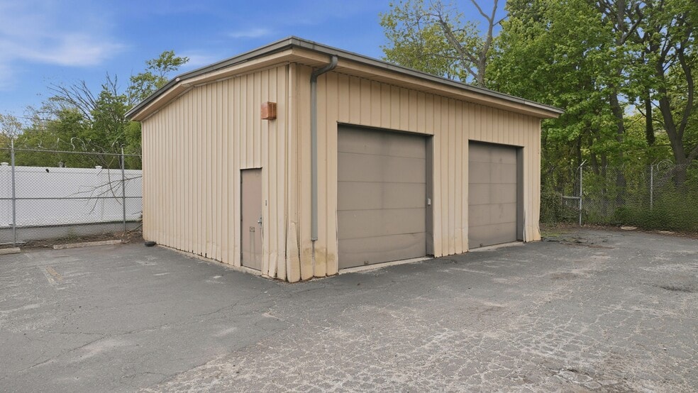 More Photos Of 123 Stewart Ave, Hicksville Medical For Sale