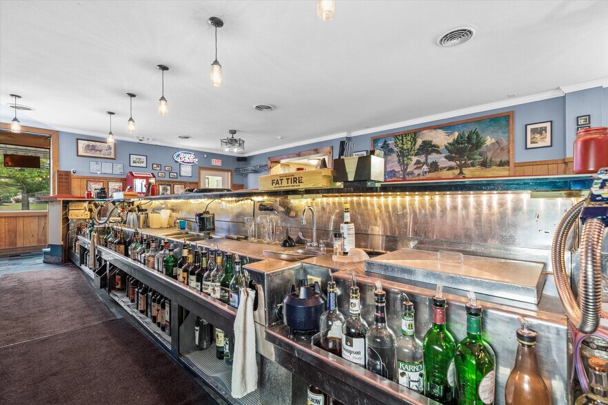 More Photos Of N8240 County Hwy E, Watertown Bar For Sale